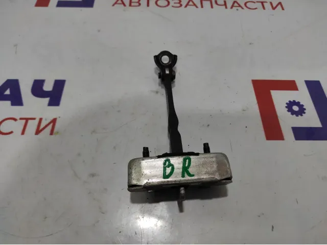 Ограничитель двери задний правый Toyota Auris (E150) 68630-02120.