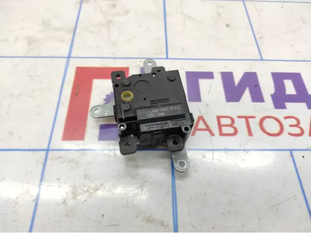 Моторчик заслонки отопителя Toyota Auris (E150) 87106-02120.
