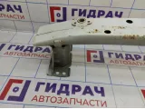 Усилитель переднего бампера Toyota Auris (E150) 52021-02120.