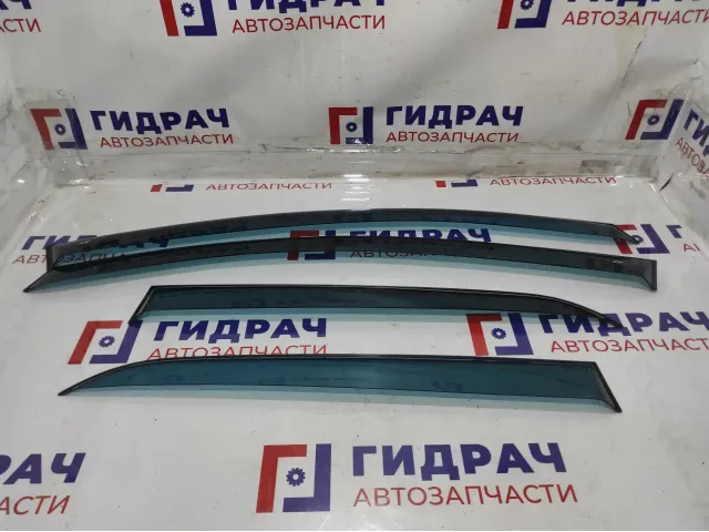 Ветровики бокового стекла Toyota Auris (E150) . Комплект.