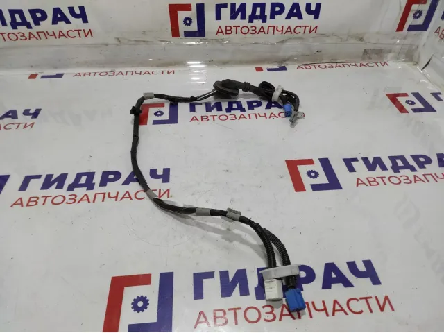 Проводка двери багажника Toyota Auris (E150) 82184-02140.