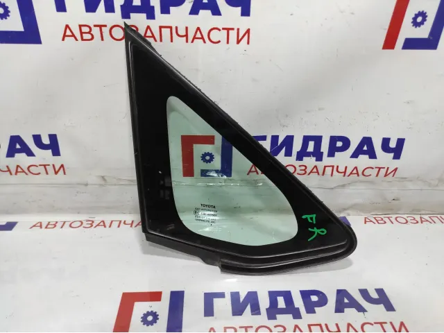 Стекло кузовное глухое переднее правое Toyota Auris (E150) 62110-02010.