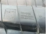 Накладка решетки стеклоочистителей левая Toyota Auris (E150) 55709-02210.