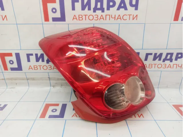 Фонарь задний правый Toyota Auris (E150) 81551-02380.