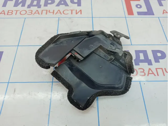 Накладка решетки стеклоочистителей Toyota Auris (E150) 55737-02010. Водостока.