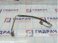 Трубка кондиционера Toyota Auris (E150) 88703-02350. От радиатора к компрессору.