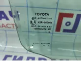 Стекло двери передней правой Toyota Auris (E150) 68101-02230.