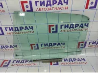 Стекло двери задней левой Toyota Auris (E150) 68104-02200.