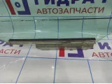 Стекло двери задней левой Toyota Auris (E150) 68104-02200.