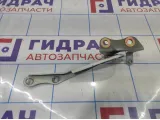 Петля капота левая Toyota Auris (E150) 53420-02100.