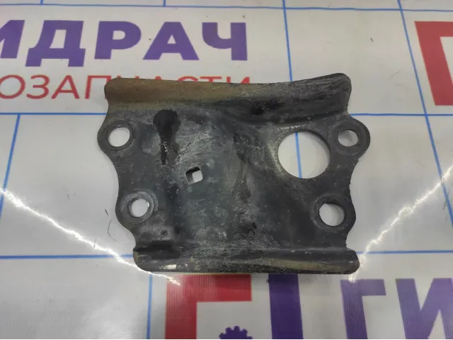 Кронштейн передней балки левый Toyota Auris (E150) 52256-02010.