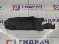 Пыльник переднего крыла левый Toyota Auris (E150) 53826-02020.