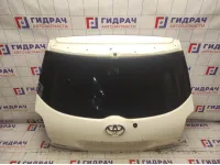 Дверь багажника Toyota Auris (E150) 67005-02110. Коррозия.