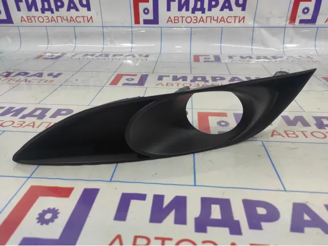 Рамка противотуманной фары левой Toyota Auris (E150) 81482-02040.