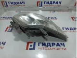 Фара правая Toyota Auris (E150) 81130-02470. Ремонтировались крепления.
