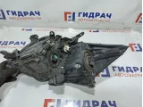 Фара правая Toyota Auris (E150) 81130-02470. Ремонтировались крепления.