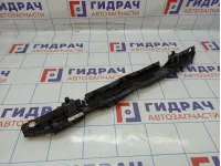 Кожух вентилятора Toyota Auris (E150) 16712-0D010. Дефект.