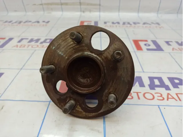 Ступица задняя Toyota Auris (E150) 4245002120.