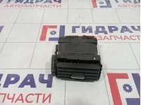 Дефлектор воздушный центральный левый Toyota Avensis (T250) 55064-05010