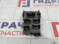 Блок предохранителей Toyota Avensis (T250) 82734-05030