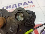 Замок двери передней левой Toyota Avensis (T250) 69040-02151