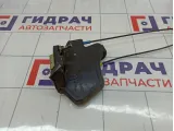 Замок двери задней левой Toyota Avensis (T250) 69060-02101