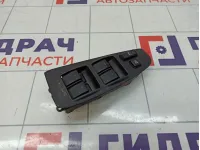 Блок управления стеклоподъемниками Toyota Avensis (T250) 84820-05100