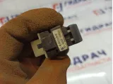 Кнопка стеклоподъемника переднего правого Toyota Avensis (T250) 84810-05050