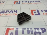 Кронштейн заднего бампера правый Toyota Avensis (T250) 52562-05010