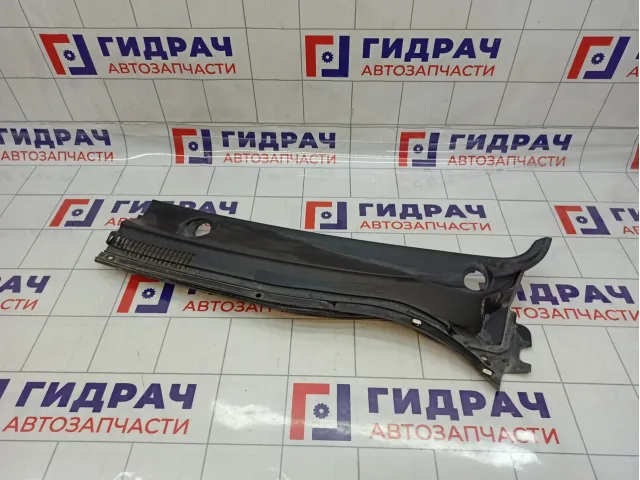 Решетка стеклоочистителя левая Toyota Avensis (T250) 55782-05041
