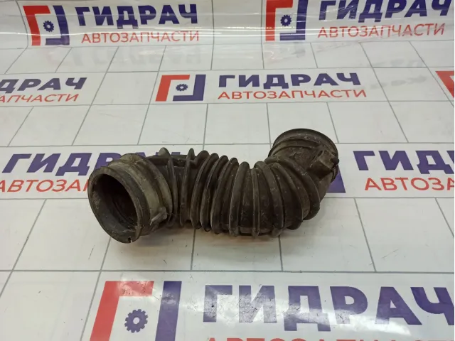 Патрубок воздушного фильтра Toyota Avensis (T250) 17881-0D100