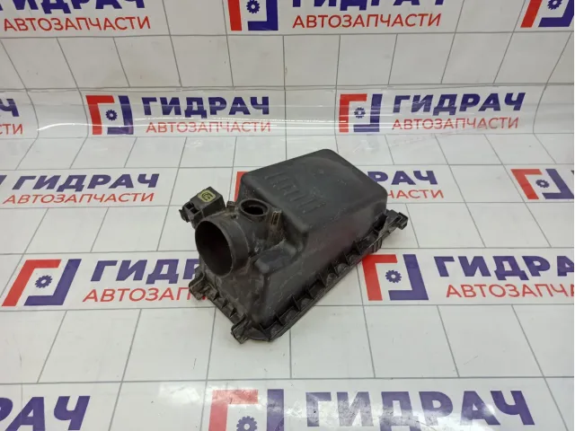 Корпус воздушного фильтра Toyota Avensis (T250) 17705-0D041