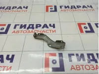 Кронштейн передней панели правый Toyota Avensis (T250) 53951-05010