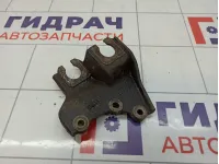 Кронштейн крепления троса КПП Toyota Avensis (T250) 33524-20040