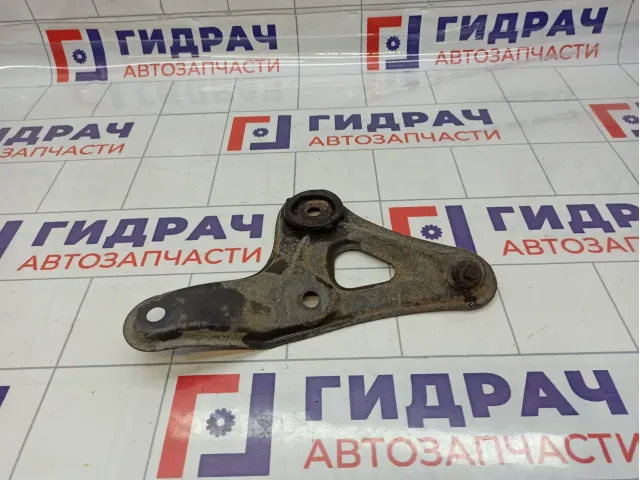 Кронштейн передней балки правый Toyota Avensis (T250) 52257-05020