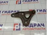 Кронштейн передней балки правый Toyota Avensis (T250) 52257-05020