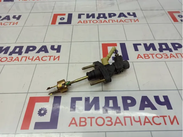 Цилиндр сцепления главный Toyota Avensis (T250) 31420-05020