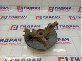 Кулак поворотный передний правый Toyota Avensis (T250) 43211-05051
