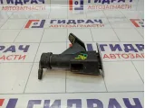 Форсунка омывателя фары правая Toyota Avensis (T250) 85207-05010
