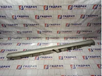 Накладка на порог наружная правая Toyota Avensis (T250) 75851-05901