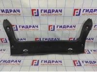 Обшивка багажника Toyota Avensis (T250) 5838705070. Центральная.