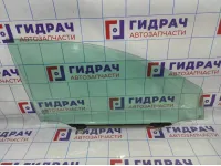 Стекло двери передней правой Toyota Avensis (T250) 6810105030.