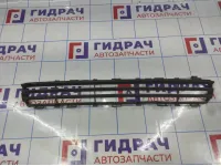 Решетка в бампер центральная Toyota Avensis (T250) 5311205051. Дефект.