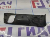 Накладка ручки внутренней Toyota Avensis (T250) 6761805030. Задняя левая.
