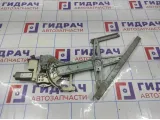 Стеклоподъемник электр. передний правый Toyota Avensis (T250) 6981005050.