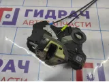 Замок двери передней правой Toyota Avensis (T250) 6903002161.