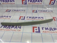 Накладка крышки багажника Toyota Avensis (T250) 7680105040. Сломыны 2 крепления.