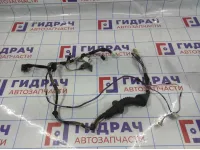Проводка (коса) двери передней правой Toyota Avensis (T250) 8215105490.