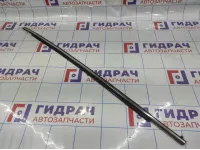 Накладка стекла переднего левого Toyota Avensis (T250) 7572020491. Хром.