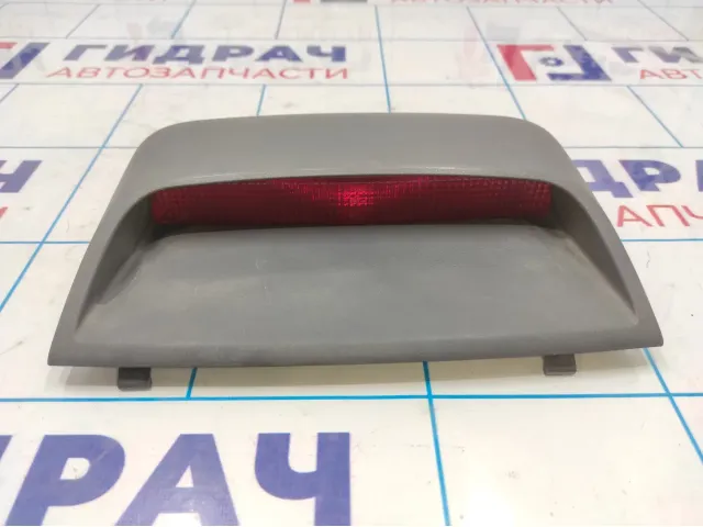Фонарь задний (стоп-сигнал) Toyota Avensis (T250) 8157005042B0.